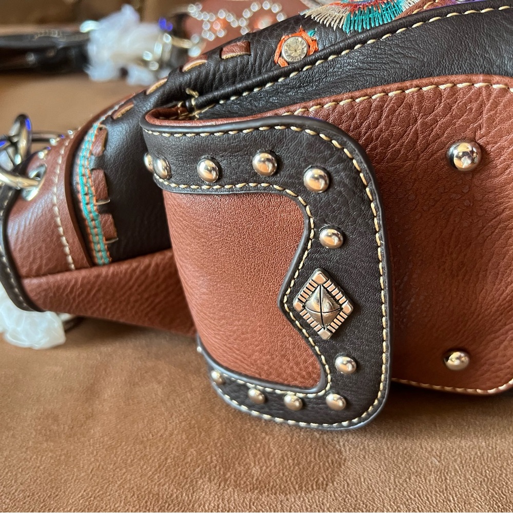 Montana West new with tags. Very nice bag - Picture 8 of 10